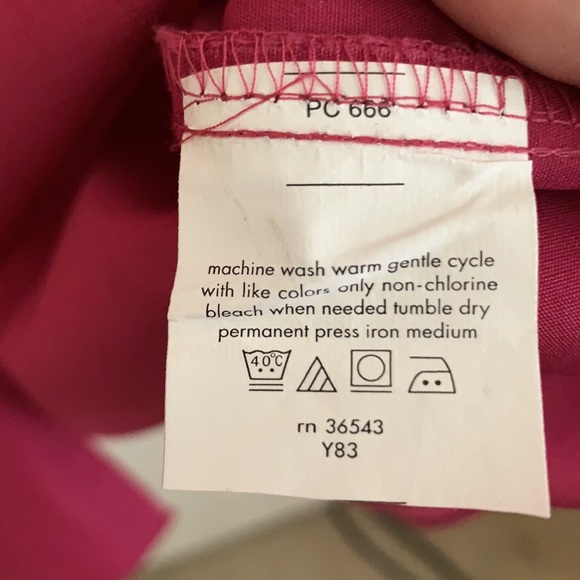 Van Heusen Rose 🥀 Long Sleeved Button Down Shirt - Picture 7 of 7